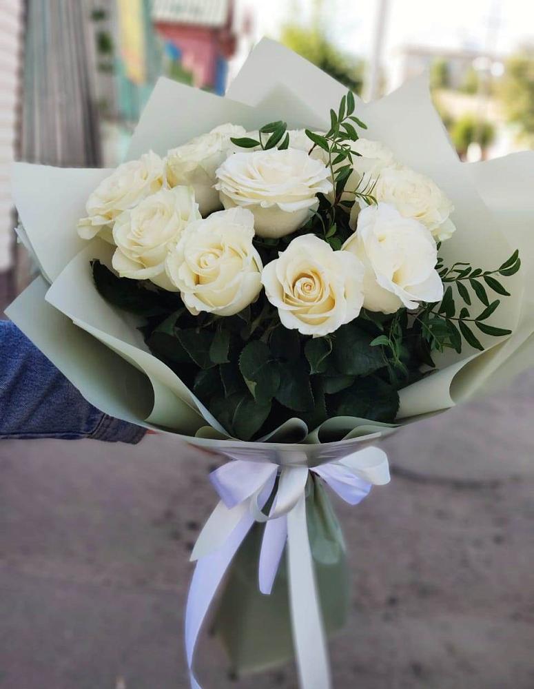 Букет Белые розы Проуд в Судислово