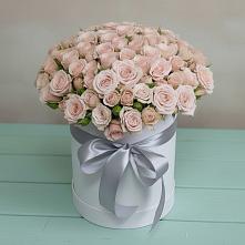 Цветочная композиция из Розы в шляпной коробке в Судислово