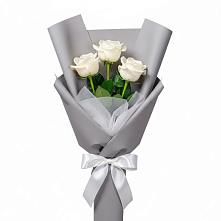 Букет 3 белые розы в Судислово