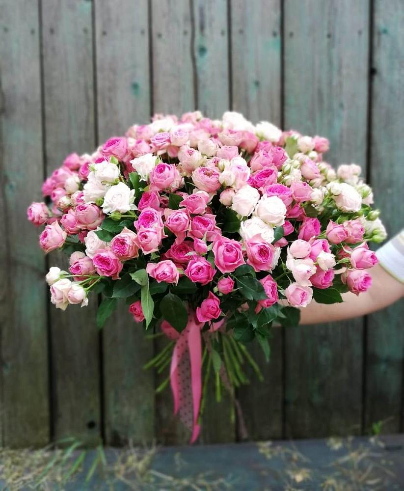 Букет Розовые кустовые розы Натали и Лав Лидия в Судислово