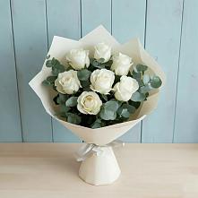 Букет Белые розы в Эвкалипте в Судислово