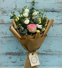 Букет цветов из:  Розы и Лизиантусы в Судислово